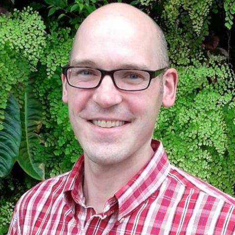 Dr. Peter Adamczyk